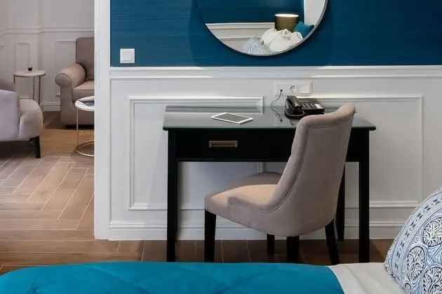 Junior Süit, 1 En Büyük (King) Boy Yatak ve Çekyat, Balkon