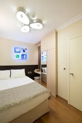 Standart 1 Çift Kişilik Veya 2 Tek Kişilik Yatak