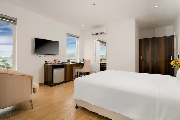 Premier Oda, Balkon, Nehir Manzaralı
