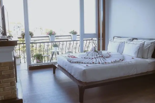 Premier Deluxe Balcony