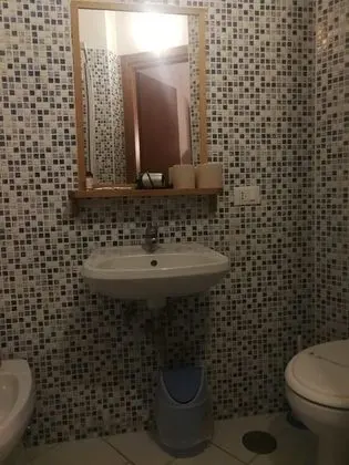 Basic Üç Kişilik Oda, Sigara İçilmez