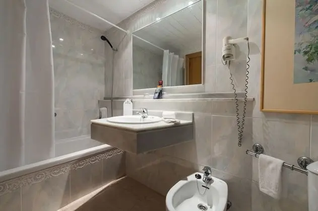 Standard Tek Büyük Yataklı Oda (1 adult + 1 child)