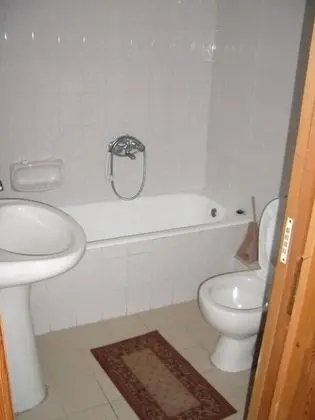 Üç Kişilik Oda