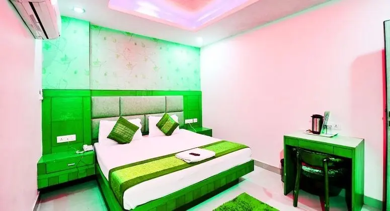 Deluxe Tek Büyük Yataklı Oda, Sigara İçilebilir, Şehir Manzaralı