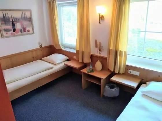 Basic İki Ayrı Yataklı Oda