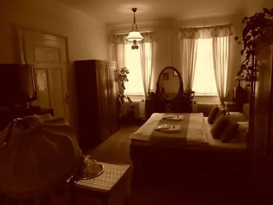 Standard Tek Büyük Yataklı Oda