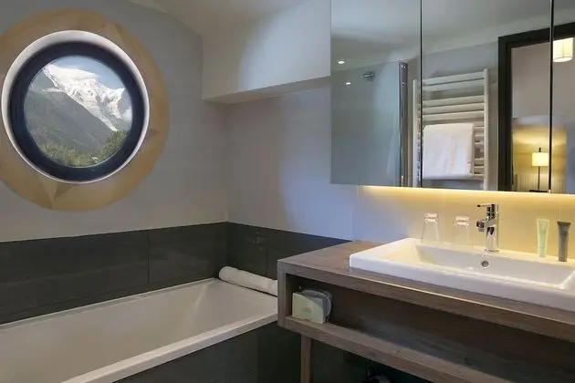 Superior Tek Büyük Yataklı Oda (View Mont Blanc)