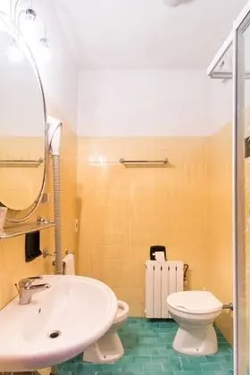 Camera Standard con letto matrimoniale o 2 letti singoli