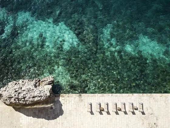 Deluxe Tek Büyük Yataklı Oda, Balkon, Deniz Manzaralı
