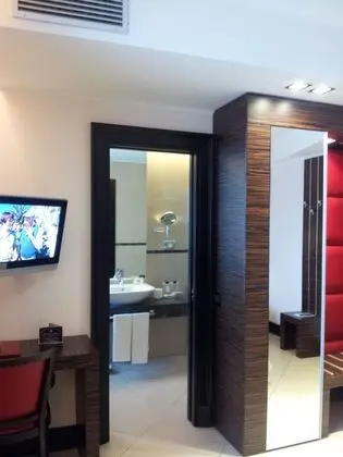 Tek Büyük veya İki Ayrı Yataklı Oda, Deniz Manzaralı