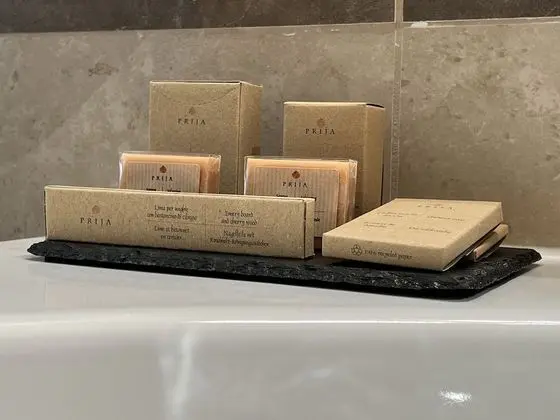 Deluxe Oda, Kısmi Göl Manzaralı