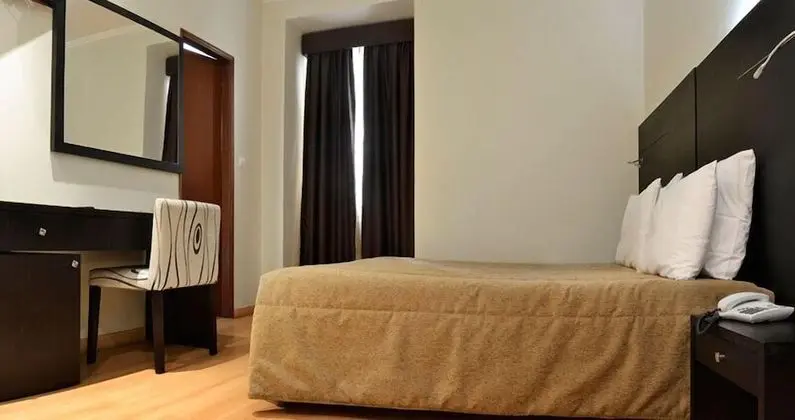 Tek Büyük Yataklı Oda