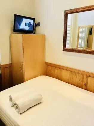 Economy Tek Büyük Yataklı Oda, Banyolu/Duşlu