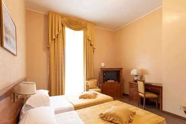 Tek Büyük veya İki Ayrı Yataklı Oda