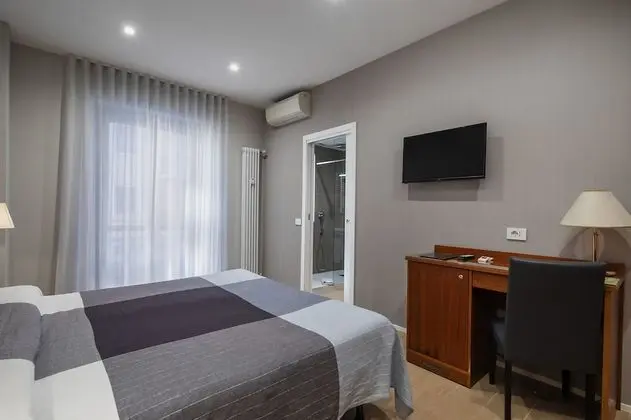 Tek Büyük veya İki Ayrı Yataklı Oda