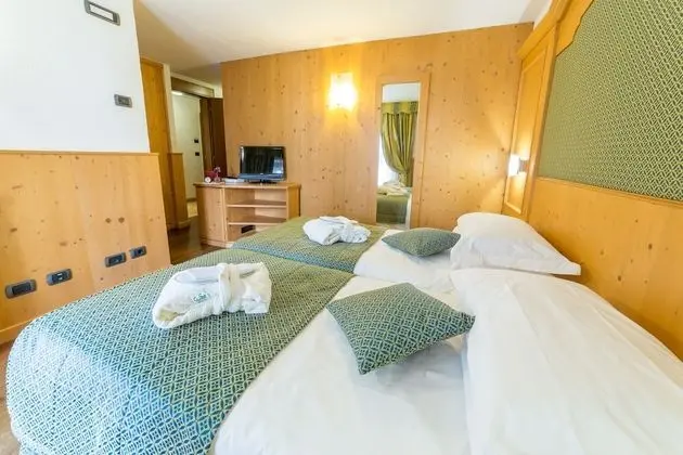 Classic Tek Büyük veya İki Ayrı Yataklı Oda