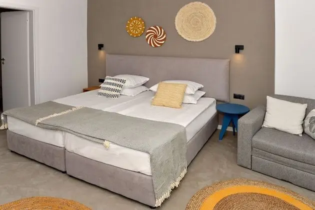 Tek Büyük veya İki Ayrı Yataklı Oda, Balkon, Park Manzaralı