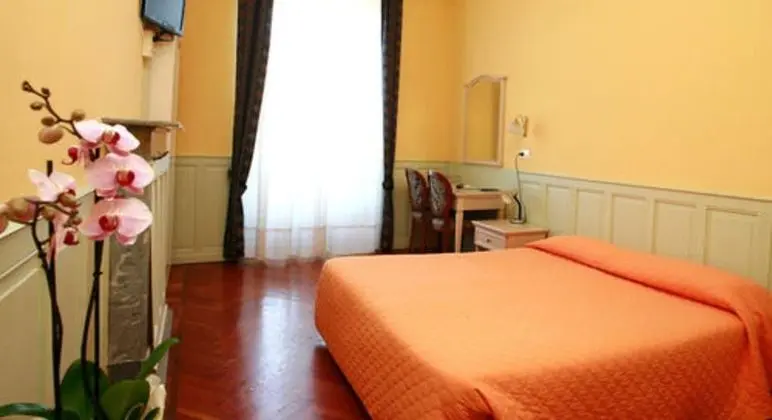 Economy Tek Büyük veya İki Ayrı Yataklı Oda