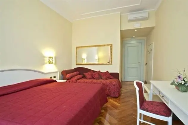 Üç Kişilik Oda, Göl Manzaralı