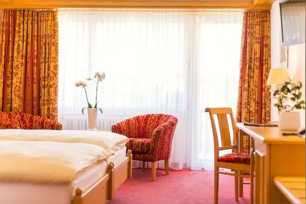 Deluxe Tek Büyük Yataklı Oda, 2 Tek Kişilik Yatak, Balkon, Dağ Manzaralı