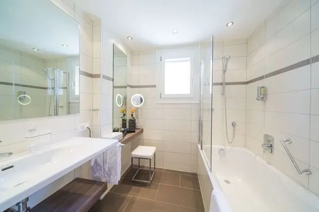Deluxe Tek Büyük Yataklı Oda, 2 Tek Kişilik Yatak, Balkon, Dağ Manzaralı