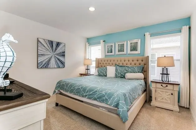 Villa (7041OAKWOOD)