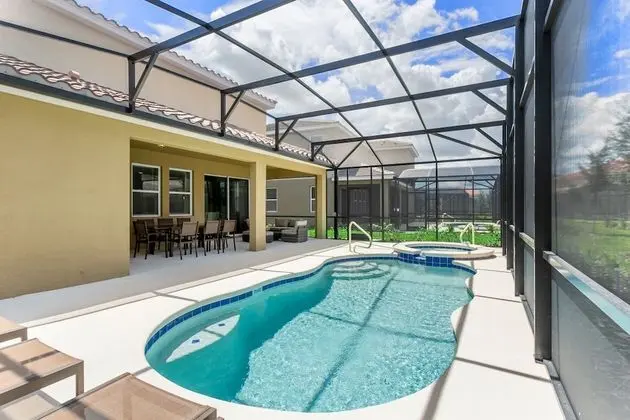 Villa (7041OAKWOOD)