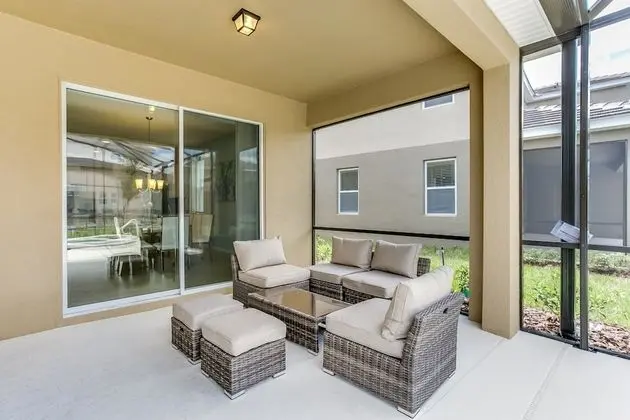 Villa (7041OAKWOOD)