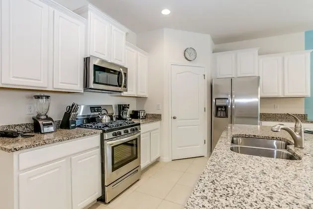 Villa (7041OAKWOOD)