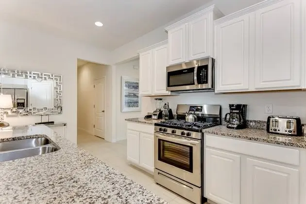 Villa (7041OAKWOOD)