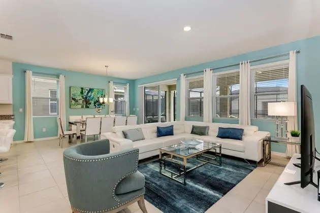 Villa (7041OAKWOOD)