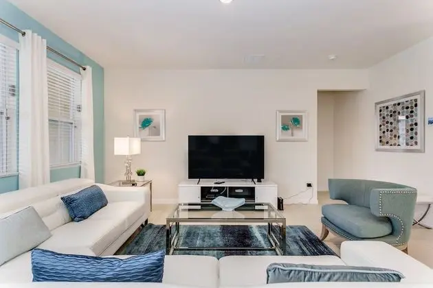 Villa (7041OAKWOOD)