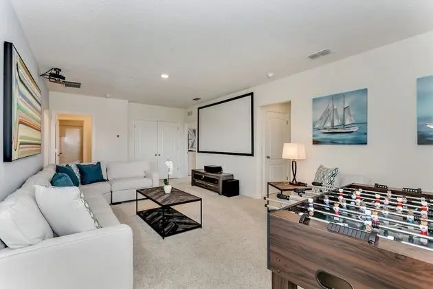 Villa (7041OAKWOOD)