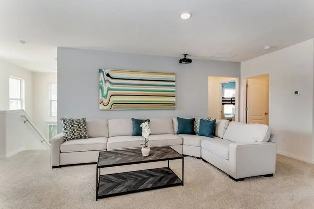 Villa (7041OAKWOOD)