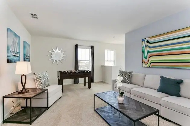 Villa (7041OAKWOOD)