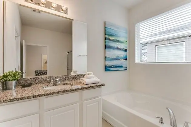 Villa (7041OAKWOOD)