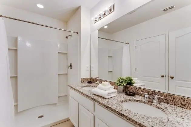 Villa (7041OAKWOOD)