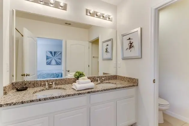 Villa (7041OAKWOOD)