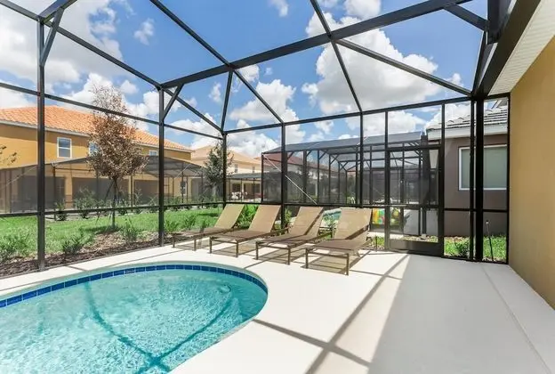 Villa (7041OAKWOOD)