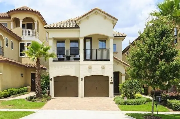 Villa (Exceptional 5 Bedroom Property On Reu)