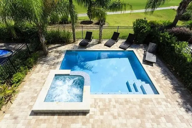 Villa (Exceptional 5 Bedroom Property On Reu)