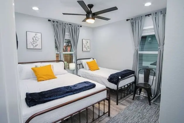 Ev (5 Bedrooms)