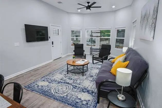 Ev (5 Bedrooms)