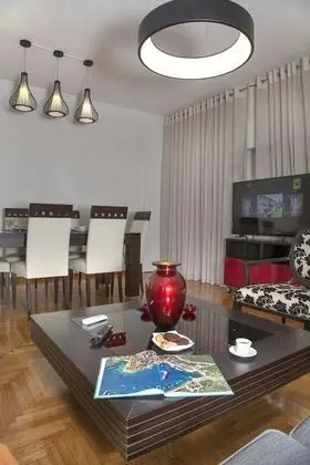 Çatı Katı Süiti (Penthouse)