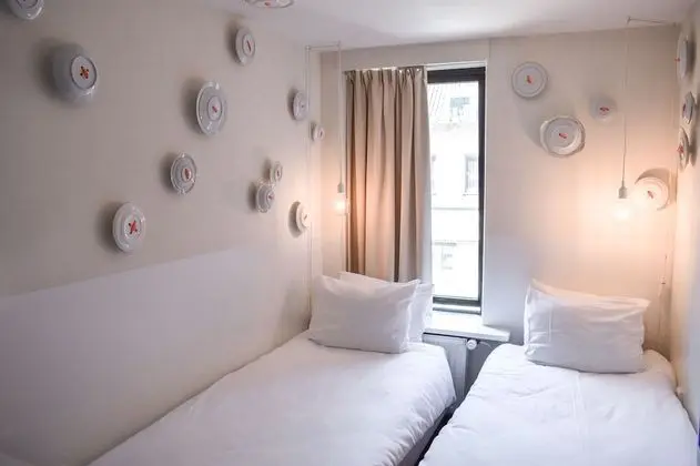 Comfort Tek Büyük veya İki Ayrı Yataklı Oda