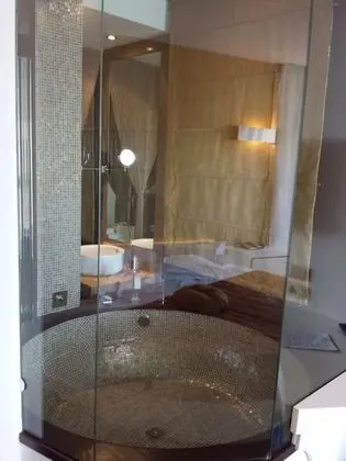 Exclusive Tek Büyük Yataklı Oda
