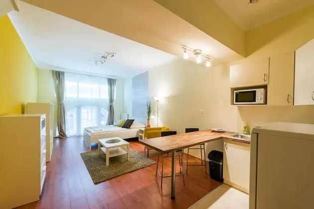 Stüdyo, Şehir Manzaralı