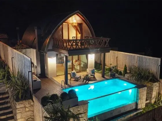 Deluxe Bungalow 2+1, Göl Manzaralı, Özel Havuzlu