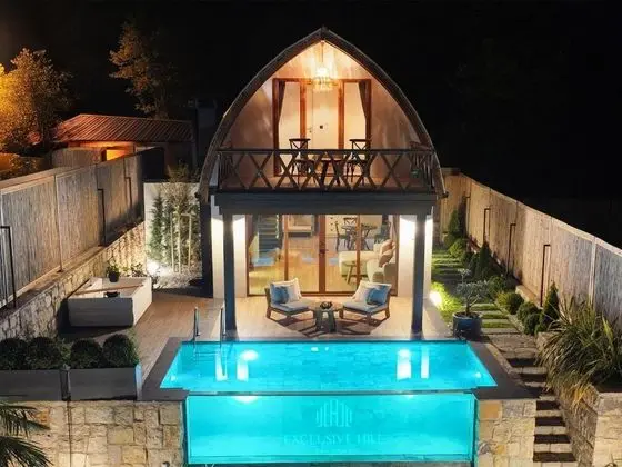 Deluxe Bungalow 2+1, Göl Manzaralı, Özel Havuzlu