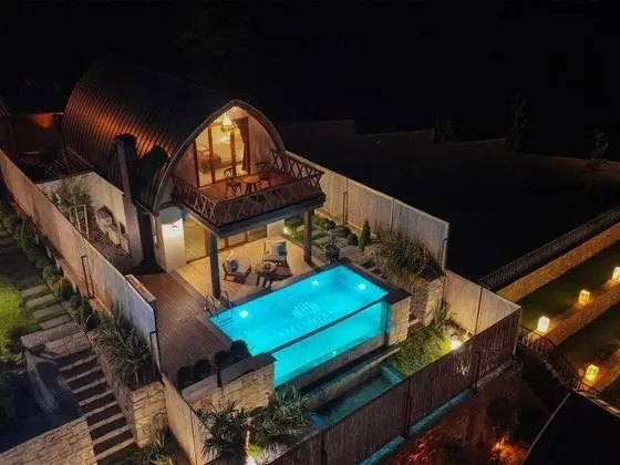 Deluxe Bungalow 2+1, Göl Manzaralı, Özel Havuzlu